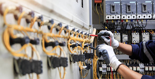 Professional Electrician technician working in Red Rock, AZ